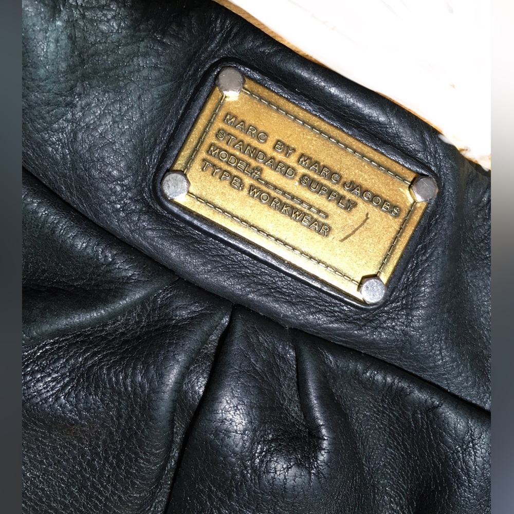 Marc Jacobs Classic Q Hillier Pebbled Leather Hobo Shoulder Handbag - Picture 3 of 14